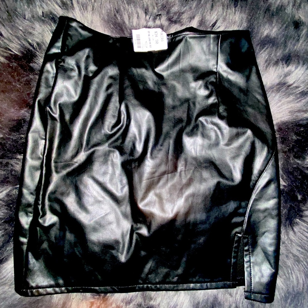 Brand new skirt